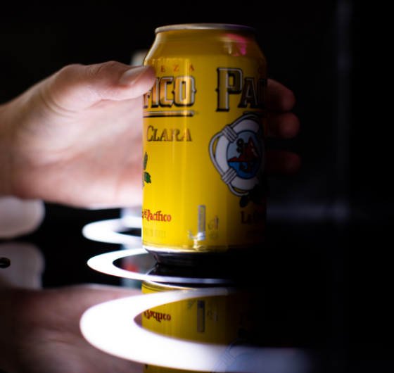 Firebolt illuminated shelf for beverages